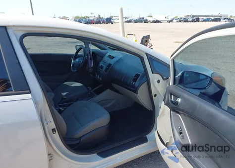 2015 Kia Forte Lx z USA, uszkodzony, nr VIN KNAFK4A64F5333874